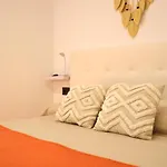 Flat Select Habitat Lägenhet